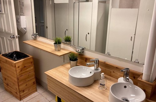 Central Hostel | Cambie Downtown Hostel