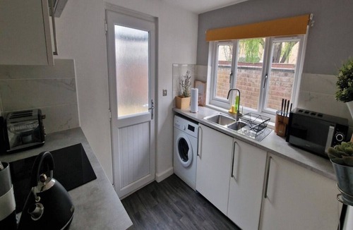 Mill Road House | Cambridge - Long Term Home - Sleeps 5 - Contractor & Team Preferred - Fast Wi-Fi