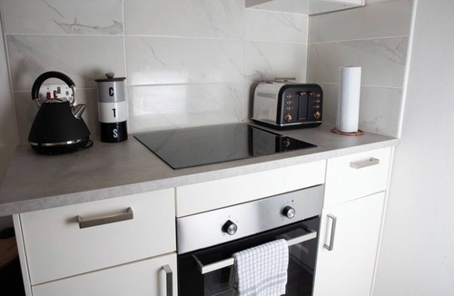 Mill Road House | Cambridge - Long Term Home - Sleeps 5 - Contractor & Team Preferred - Fast Wi-Fi
