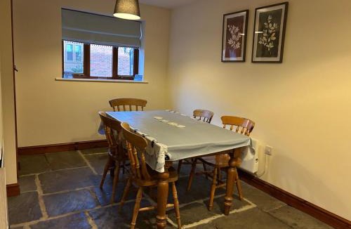 Priors Marston House | Canalside Cottage, 5 Folly Cottages, Napton