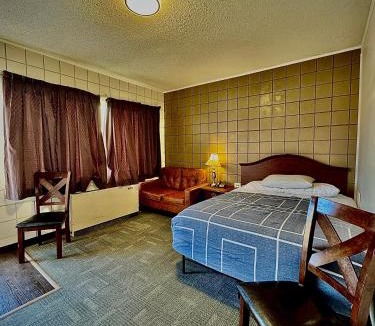 Swift Current Hotel | Caravel Motel