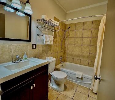 Swift Current Hotel | Caravel Motel