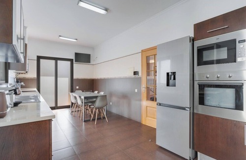 Sao Roque Apartment | Casa Amarela with Heated Pool & games area