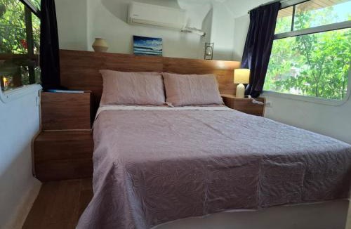 Los Pargos House | Casa Bus los Guanacastes