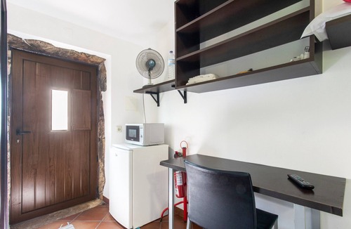 Camparca House | Casa da Eira: Holiday Home with Mountain View, Wi-Fi and Air Conditioning