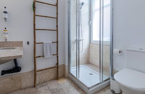 Santa Maria e Sao Miguel House | Casa da Estefânea | Quarto 3 Self Check-in Online