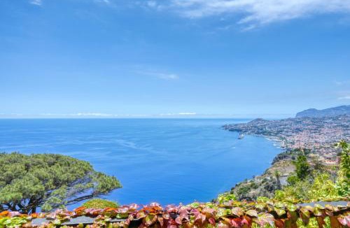 Sao Goncalo Villa | Casa das Bromélias, a Home in Madeira