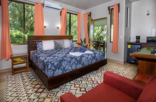 Valle Pura Vida Hotel | Casa del Arbol (Adults only)