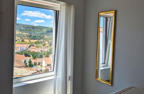 Reveladas Villa | Casa do Outeiro com vista para o Castelo de Marvão