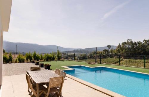 Britelo House | Casa dos Mirtilos Draper T6