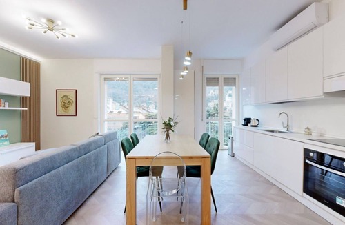 Como Apartment | Casa Margherita- Central/AC/New/Balcony