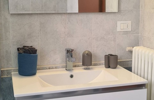 Magreglio Apartment | Casa Mirella - Bellagio area apartment