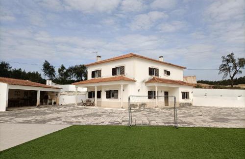 Alcanede House | CASA MOSTEIROS