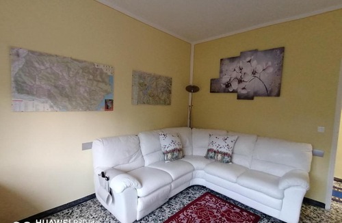 San Martino House | Casa Vacanza Elena sulla sponda piemontese del Lago Maggiore, Paradiso per bambini, con ampio giardino, posteggio privato, aria condizionata, animali ammessi