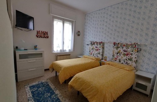 San Martino House | Casa Vacanza Elena sulla sponda piemontese del Lago Maggiore, Paradiso per bambini, con ampio giardino, posteggio privato, aria condizionata, animali ammessi