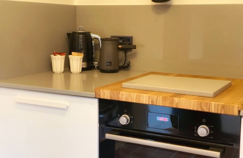 Tutbury Cottage | Castle View by Peakes Retreats. Romantic, Cosy Cottage in Historical Tutbury