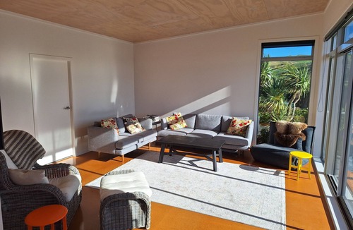 Castlepoint House | Castlepoint Coastal Escape - Sea Views & Beachside Bliss