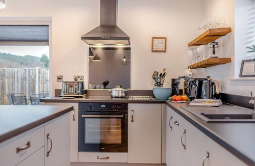 Pleasley House | Cedar Lodge - Pleasley Vale