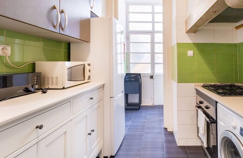 Misericordia Apartment | Central Chiado 1E by Central Hill