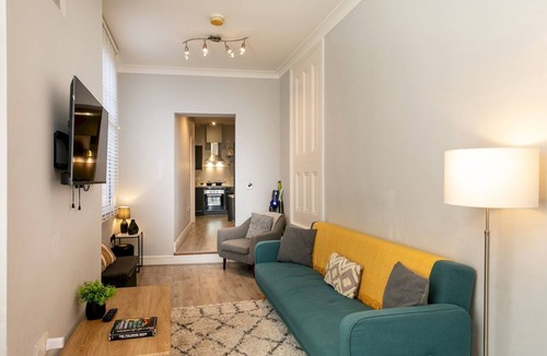 Nottingham City Centre Apartment | Central Gem | Plush Beds -Walk to Attractions! - Pass the Keys
