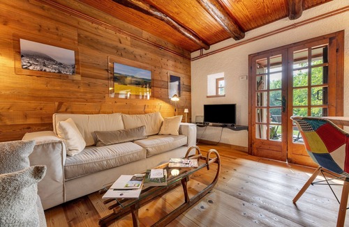 Occagno Ski Chalet | Chalet 'Casa di Nini' with Private Terrace, Garden, and Wi-Fi