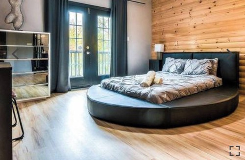 Mont-Tremblant Pedestrian Village Ski Chalet | Chalet cheri