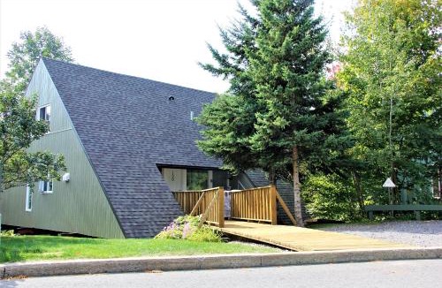 Beaupre Ski Chalet | Chalet familial du Plateau