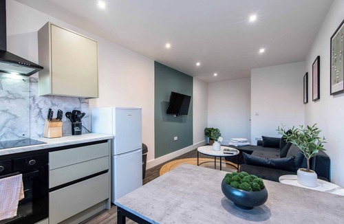 Long Eaton Apartment | Chapel Street Flat 3 - Perfect for Parks & Recreation