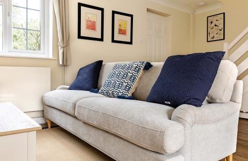 Woodhouse Eaves House | Charming 2 Bed Cottage Pet Friendly Garden Parking in Woodhouse Eaves