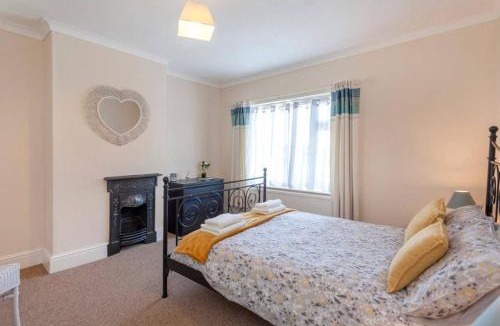 Ibstock Apartment | Charming 2-Bedroom House Ibstock, Leicester
