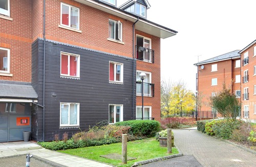 Bishop's Stortford Apartment | Charming 3BR Penthouse in Bishop's Stortford