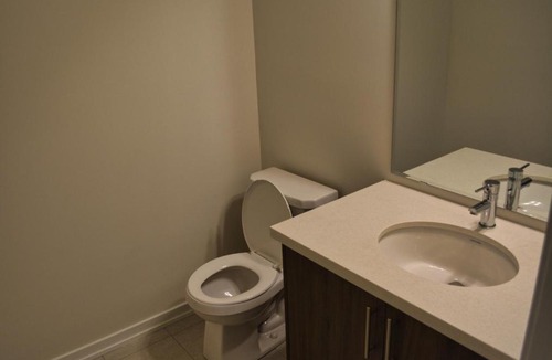 Durham Region Bed & Breakfast | Charming and Cozy 3 BDR Townhouse