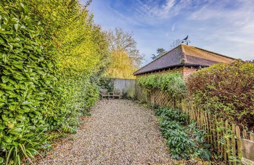 Emsworth House | Charming Family Stables Conversion - Pass the Keys