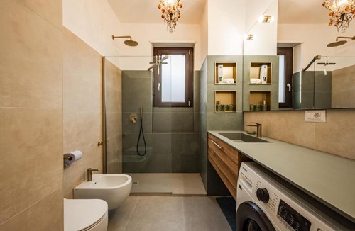 Washington Apartment | Charming Modern Apartment Near the Heart of Milan