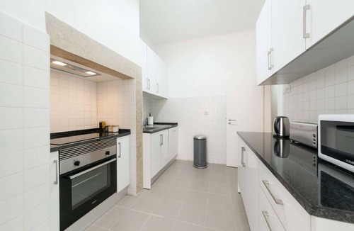 Santo Antonio Apartment | Cheese&Wine™ | Amoreiras Garden 2