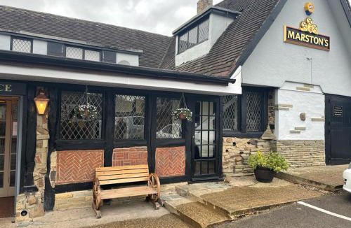 Ullesthorpe Hotel | Chequers Country Inn