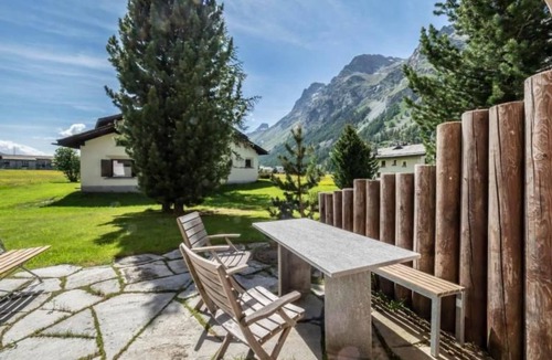 Sils-Maria Apartment | Chesa Arnica 2 - ÖV inklusive by Interhome