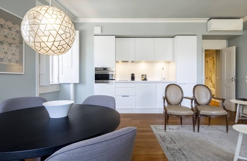 Encarnacao Apartment | Chiado Camões - Lisbon Best Apartments