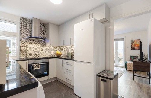 Kensal Green Apartment | Chic 2Bed w/Balcony - Kensal Rise
