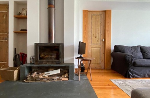 Lisbon Old Town Apartment | City Center, Sun, Charm with Terrace and Fireplace