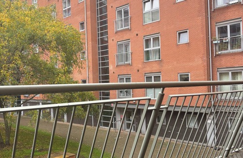 Leicester Apartment | City Centre 2-Bed | 2 Balconies | 65" TV | Netflix | Free Parking