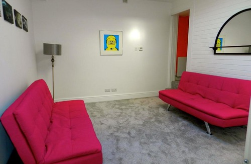 Montpelier House | *City Centre*Hideaway Cottage