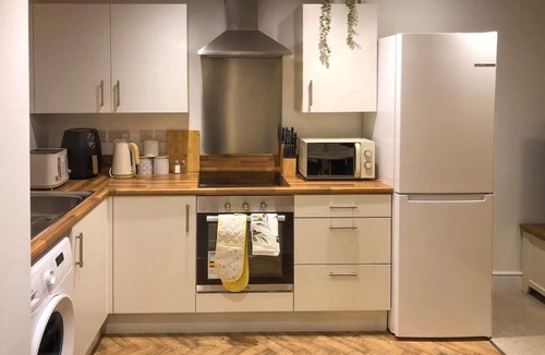 Derby Apartment | City Centre Penthouse, Free Secure Parking, Sleeps 4