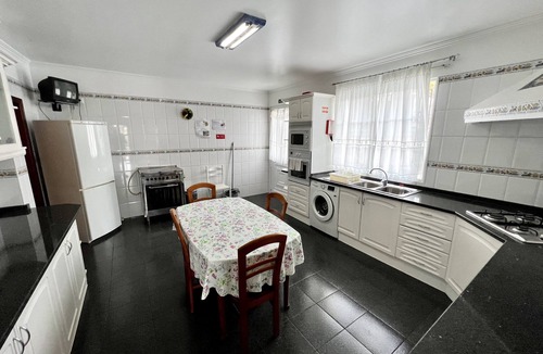 Sao Pedro Villa | Classic Tranquil Madeiran 4-Bedroom Villa Funchal