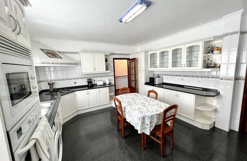 Sao Pedro Villa | Classic Tranquil Madeiran 4-Bedroom Villa Funchal