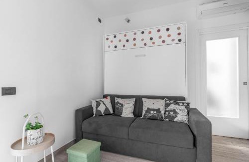 Greco Apartment | CO5 Loreto-Duomo - Central Apartment -