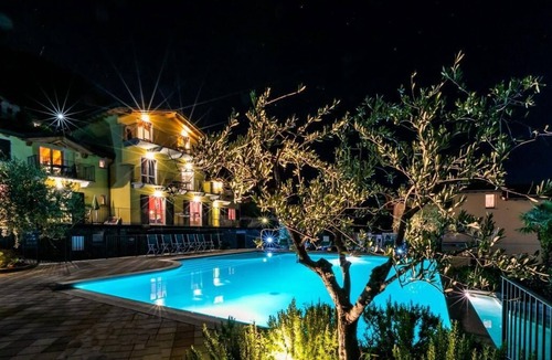 Vercana Apartment | Collina Mela Holiday Apartment with Pool