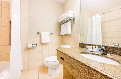 Fallsview Hotel | Comfort Inn Fallsview