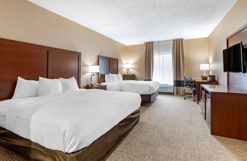 Bridgeport Hotel | Comfort Inn Louisville