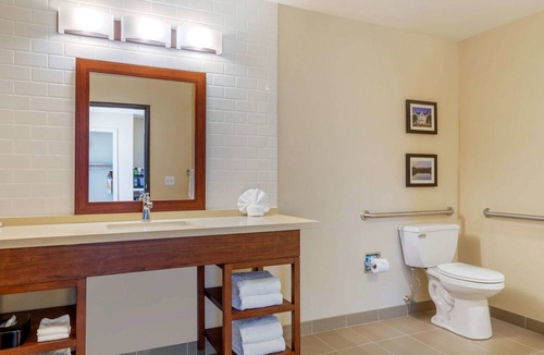 Scotia Hotel | Comfort Inn & Suites Schenectady - Scotia